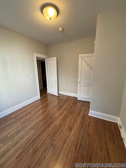 Building Photo - 1189 Commonwealth Ave