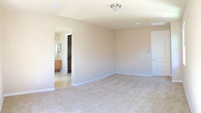 Building Photo - 910 Montage Cir