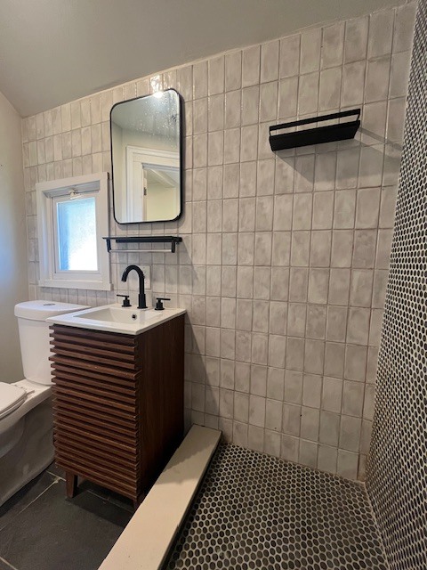 Bathroom - 1380 E 43rd St