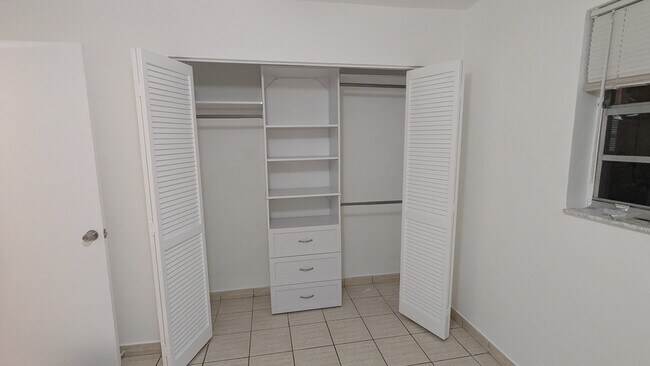 Building Photo - 235 Bird Rd