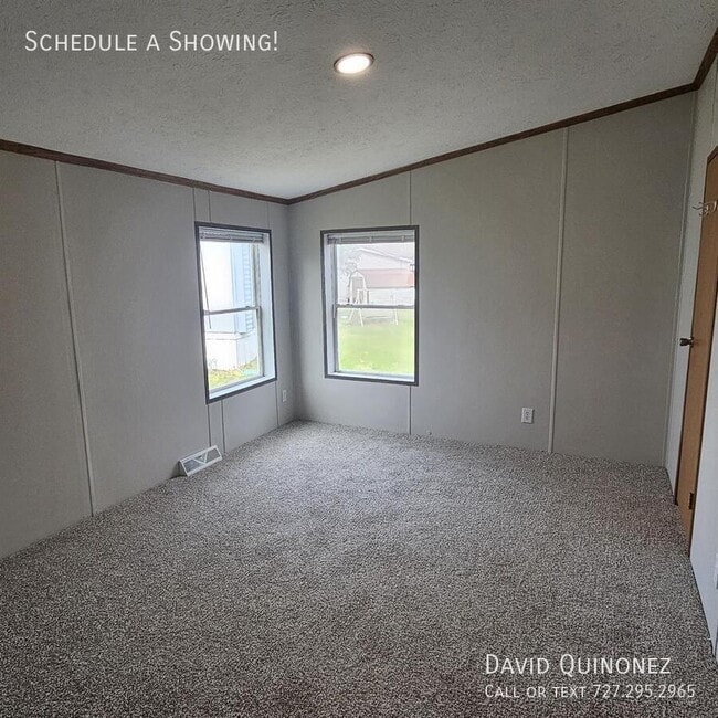 Building Photo - 2737 W Washington Center Rd