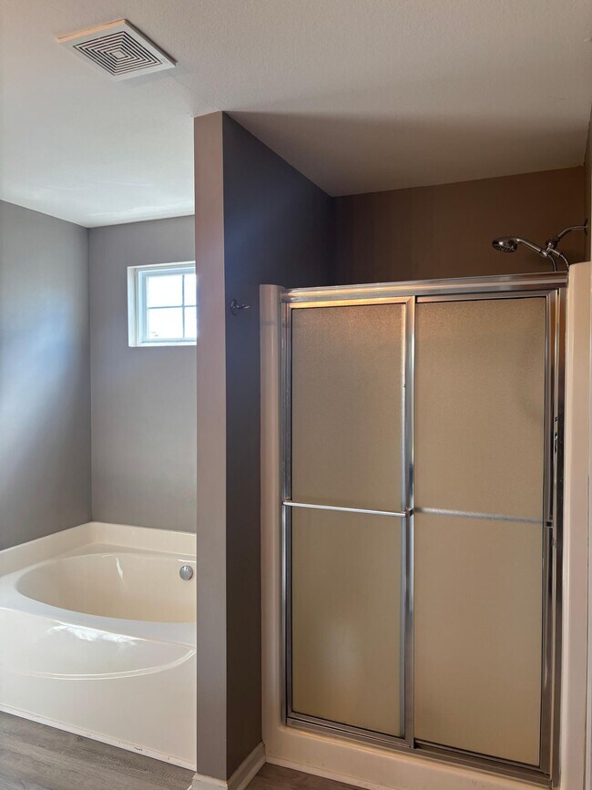 Building Photo - 1825 Polaris Dr