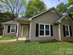 Building Photo - 221 Auten Cir