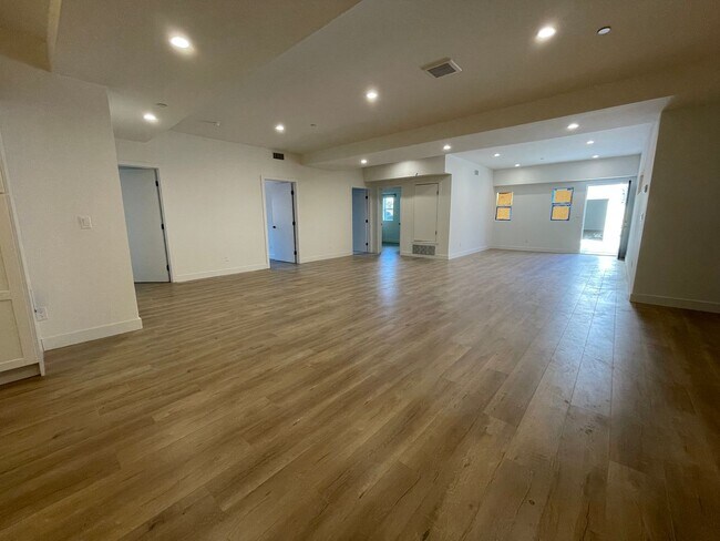 Building Photo - JUST COMPLETED MODERN TOWNHOMES! Never Lived In!