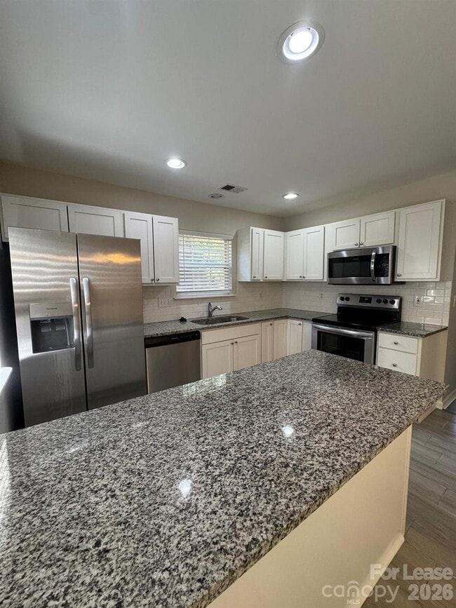 Building Photo - 12160 Bottlebrush Pl