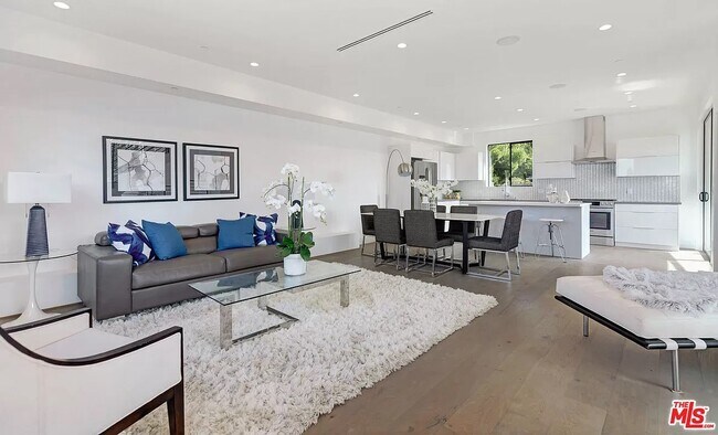 2nd level great room - 6077 Hargis St