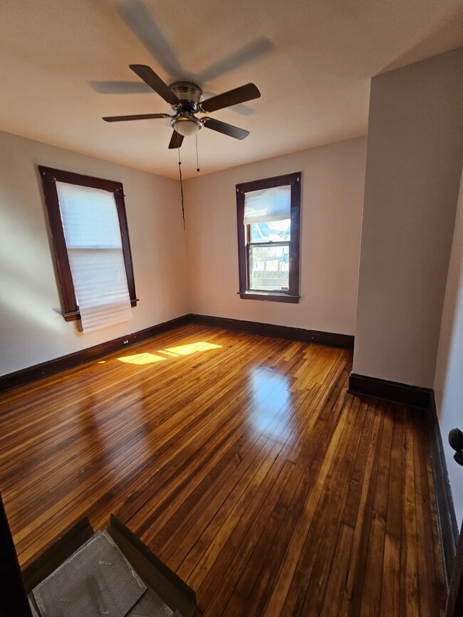 Building Photo - Harberview