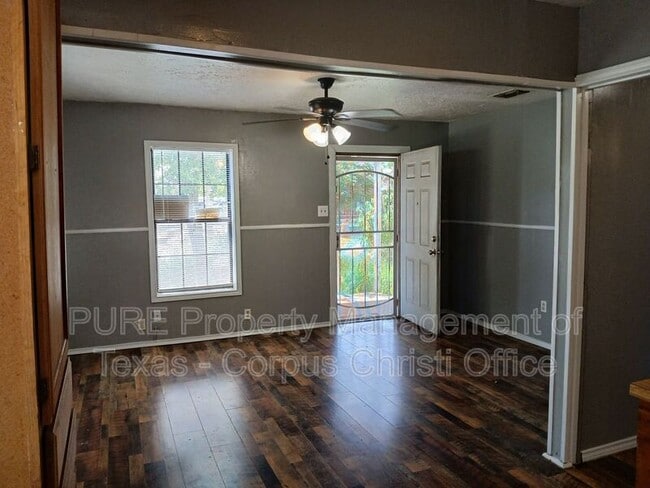 Building Photo - 329 Garfield Dr