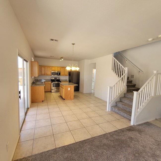 Building Photo - Bright 4Bdm 3Ba Goodyear home