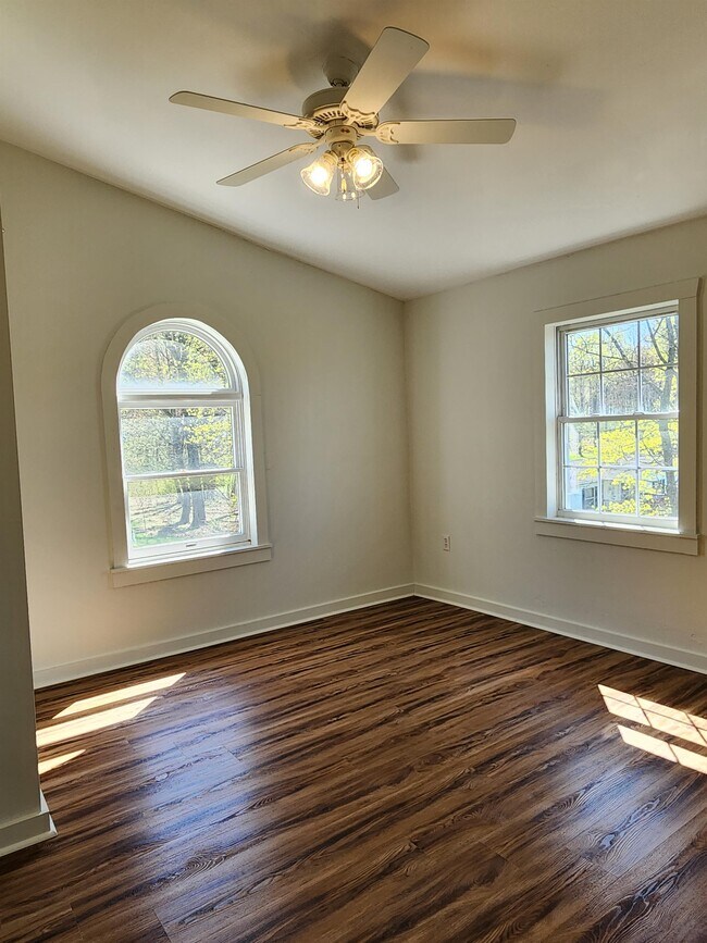 Building Photo - 53 Liberty Ln