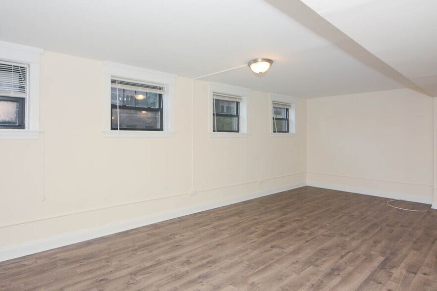 Building Photo - 2526 N Kedzie Blvd