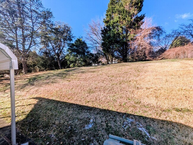 Building Photo - 1028 Gales Ave