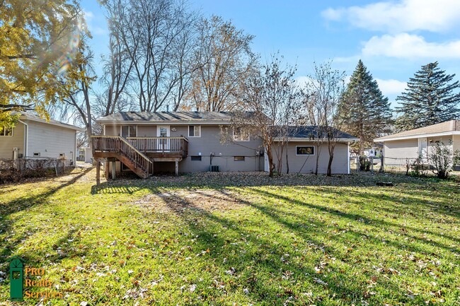 Building Photo - 4 Bedroom Home in Anoka