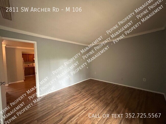 Building Photo - 2811 SW Archer Rd