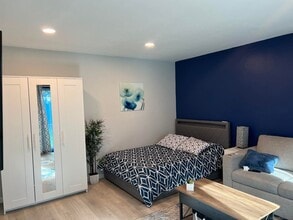 Building Photo - FURNISHED SAN CARLOS STUDIO-AVAILABLE NOW!!!