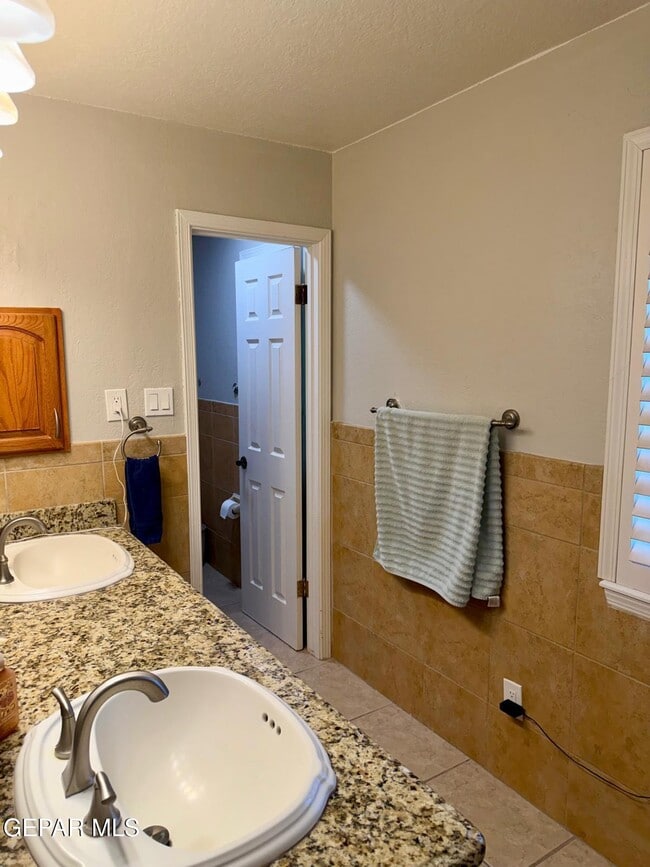 Building Photo - 4921 Vista Grande Cir