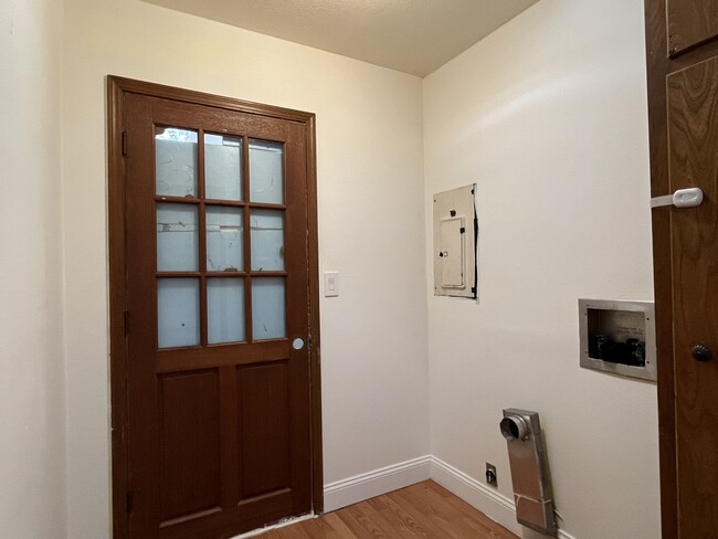 Laundry Room - 310 NE 7th St