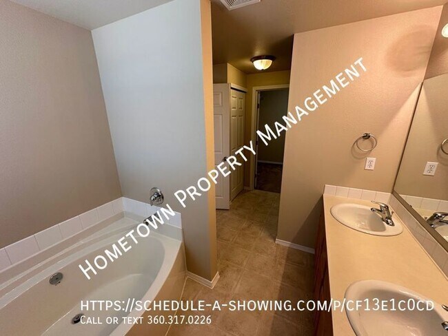Building Photo - Spacious 4 Bedroom Home in Horizon Pointe!...