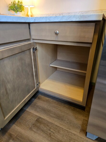 Building Photo - 100 Melvin Ave