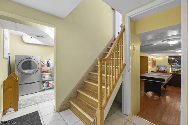 Building Photo - 58 Harrison Dr