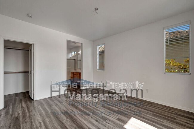 Building Photo - 263 Aventura Dr