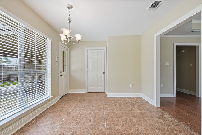 Building Photo - 14382 Carrol Ave