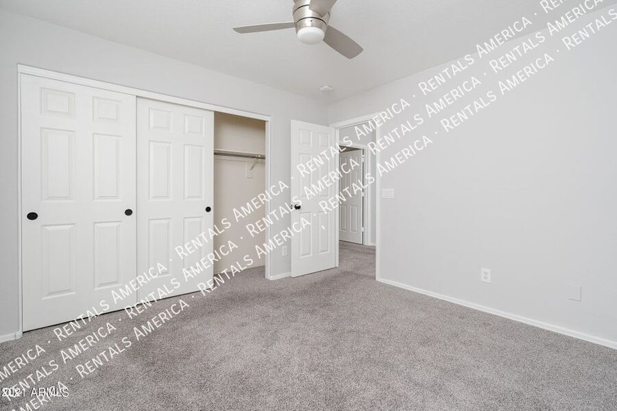 Building Photo - 6013 S Danielson Way