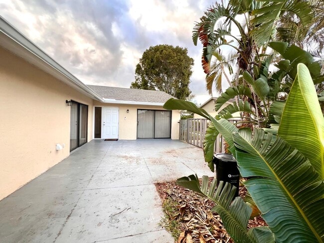 Building Photo - 8113 Ambach Way