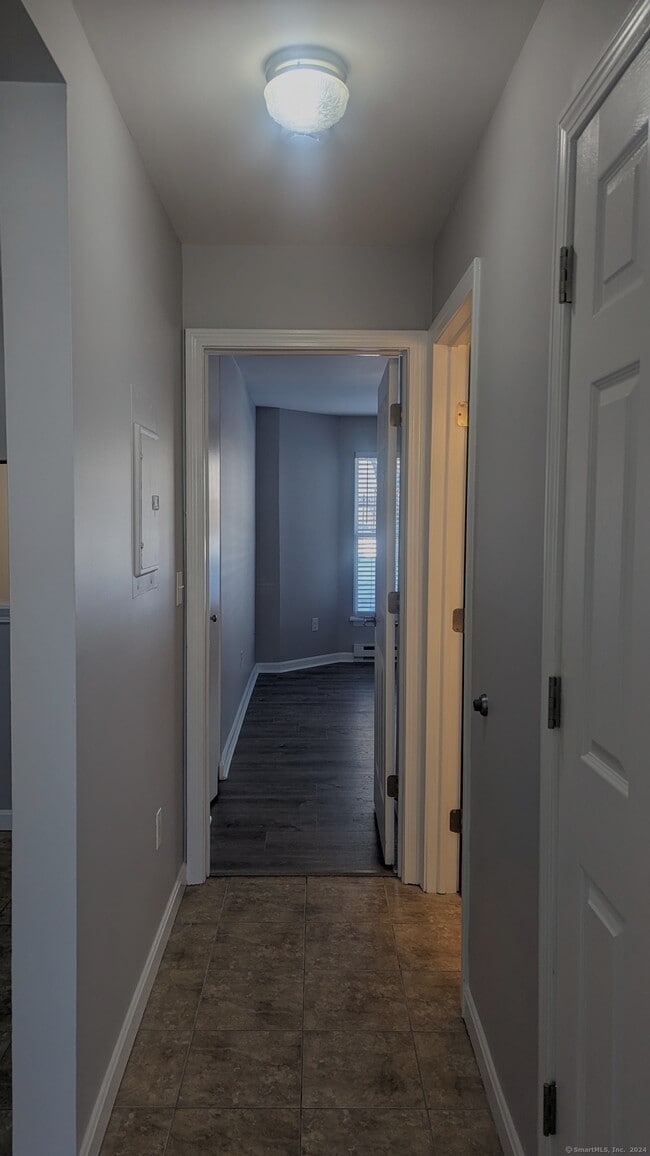 Building Photo - 10 Liberty St