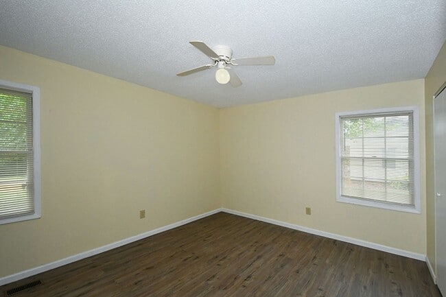 Building Photo - Country ranch 3 bedroom