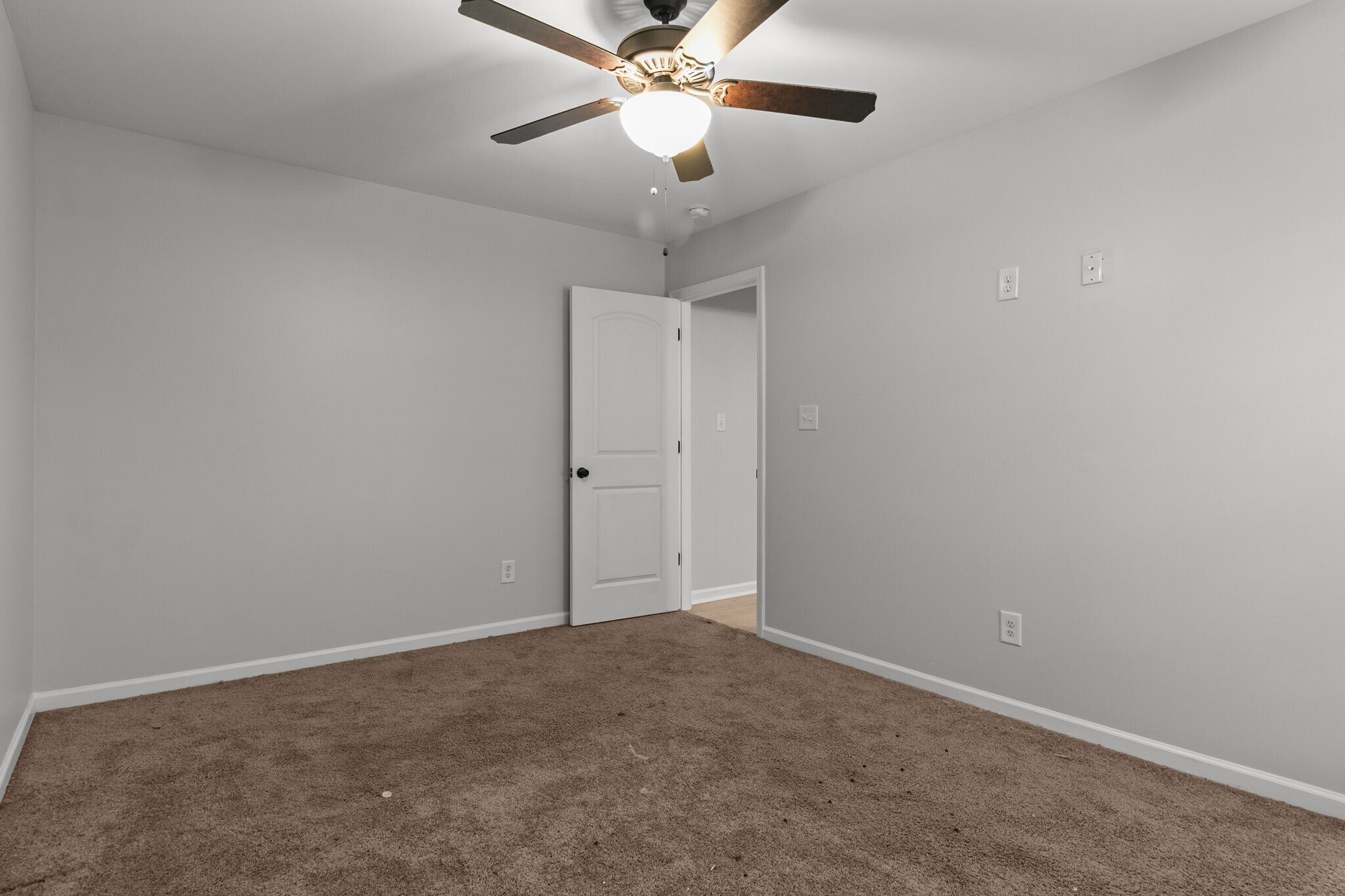 Building Photo - 6471 Chamblee Dr