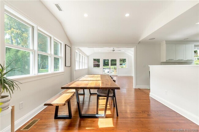 Building Photo - 7 Nappa Dr