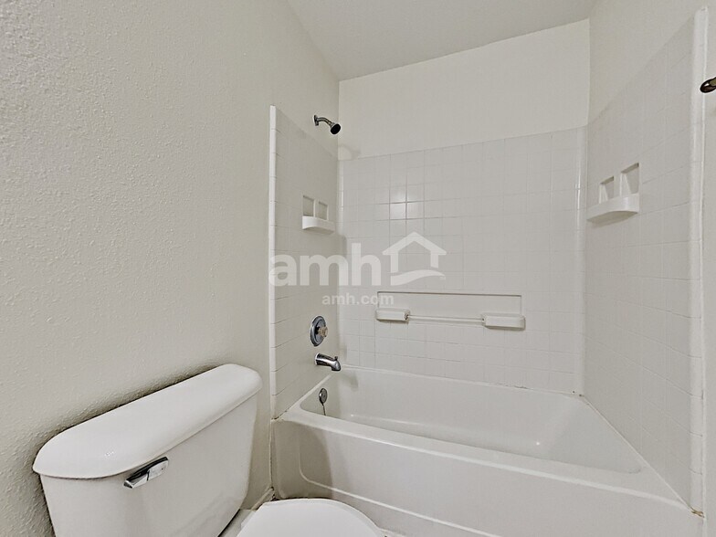 Building Photo - 6830 Shallow River Ct