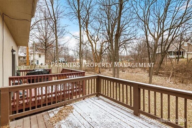 Building Photo - 13117 W 89th St