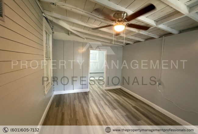 Building Photo - 1123 Harrison St