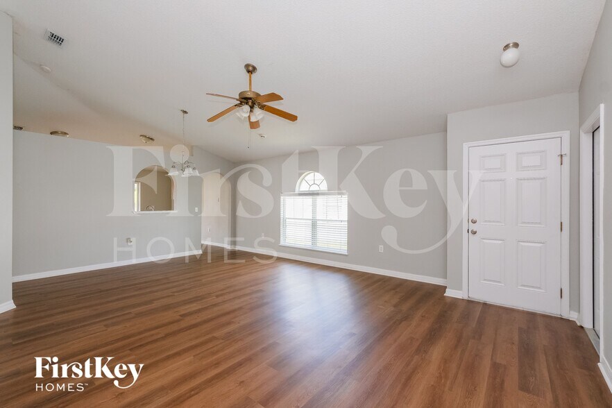 Building Photo - 11153 Summer Star Dr