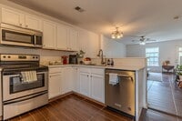 Building Photo - 2 bedroom near ETSU and JCMC
