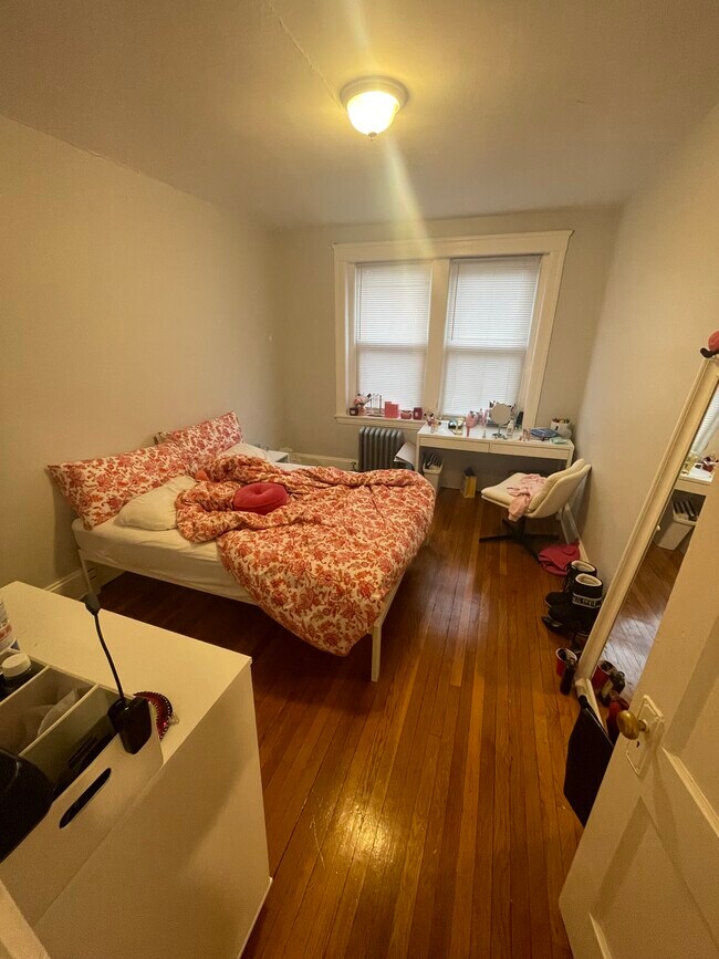 Building Photo - 235 Freeman St