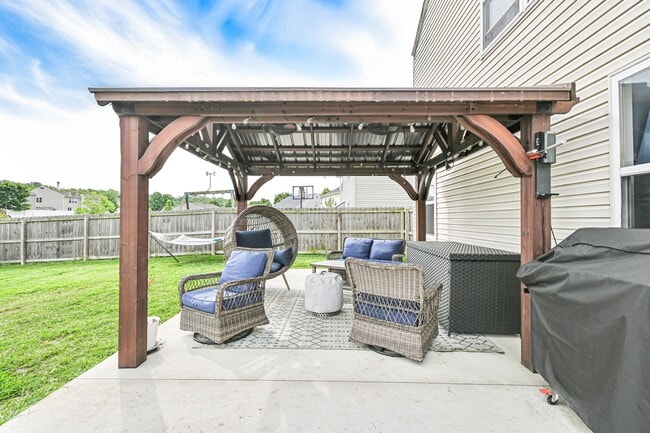 Building Photo - 4372 Dobbin Cir
