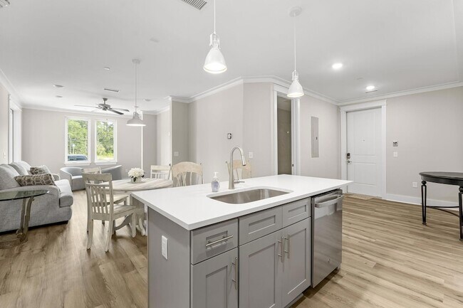 Building Photo - 725 J D Miller Rd