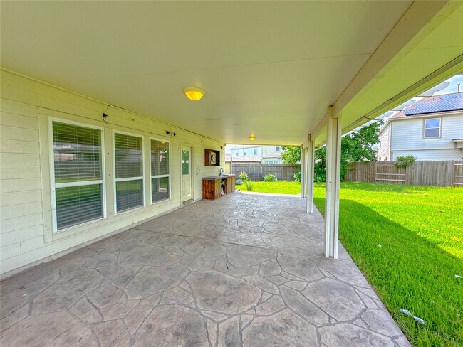 Building Photo - 14819 Grove Canyon Ct