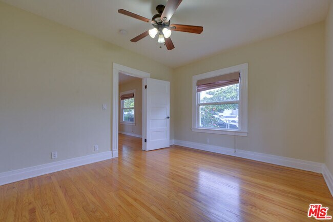 Building Photo - 1328 10th St