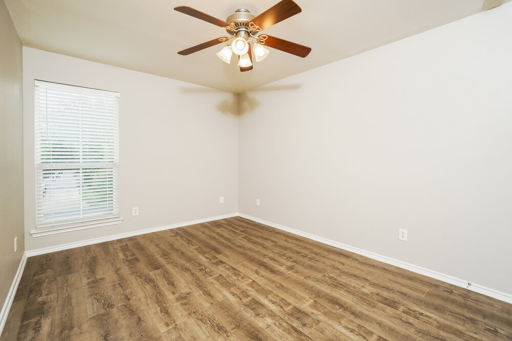Building Photo - 10502 Marigold Bay