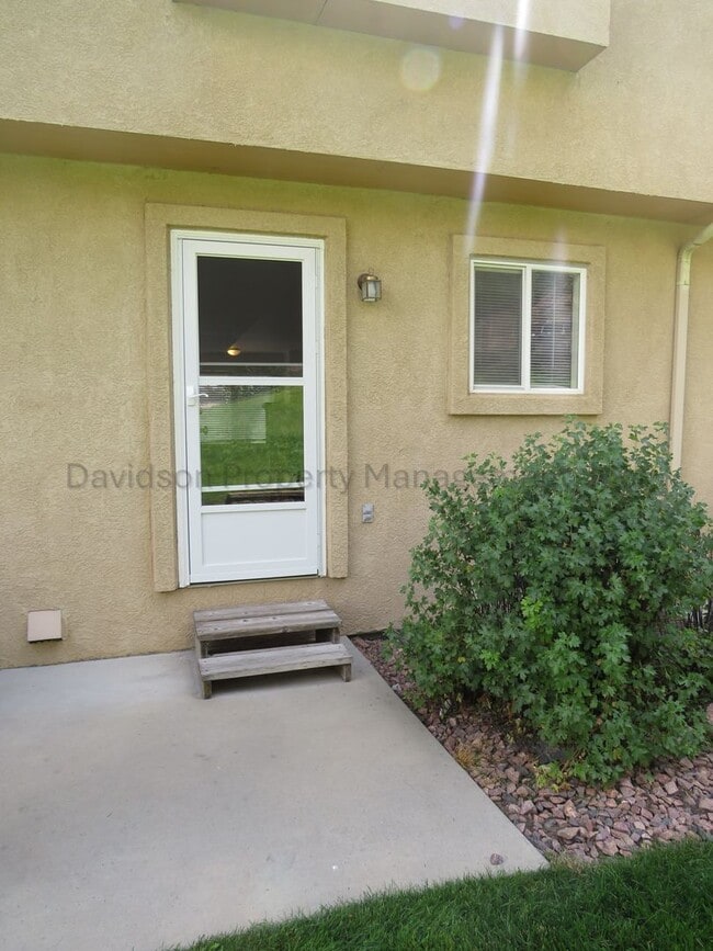 Building Photo - 7860 Antelope Valley Point