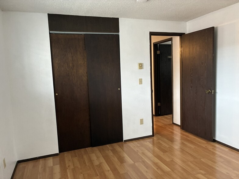 Building Photo - 4730 SE 69th Ave