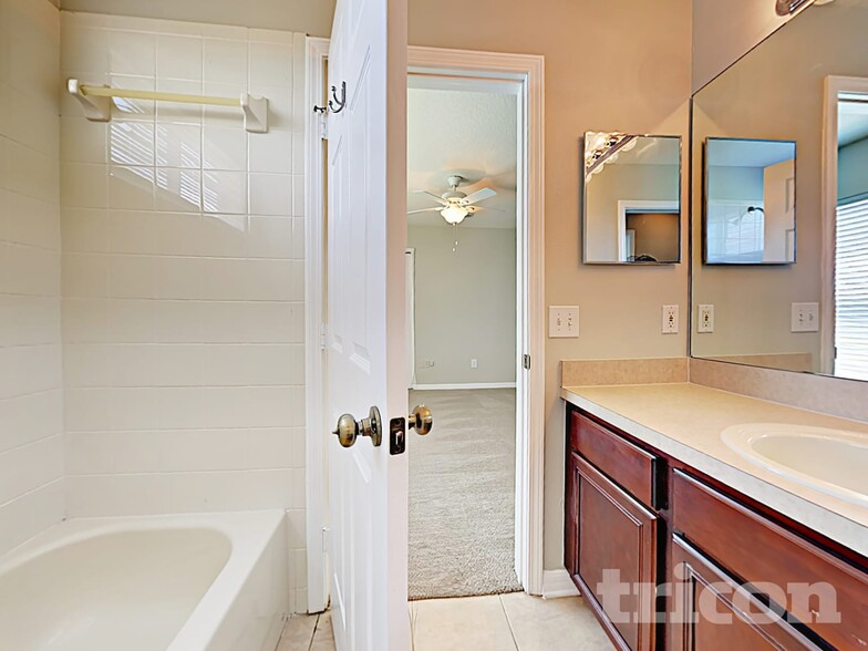 Building Photo - 4412 Windmill Pointe Dr