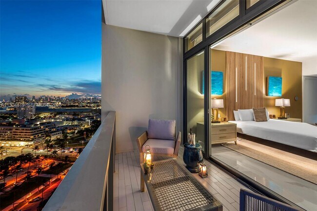 Building Photo - 2201 Collins Ave