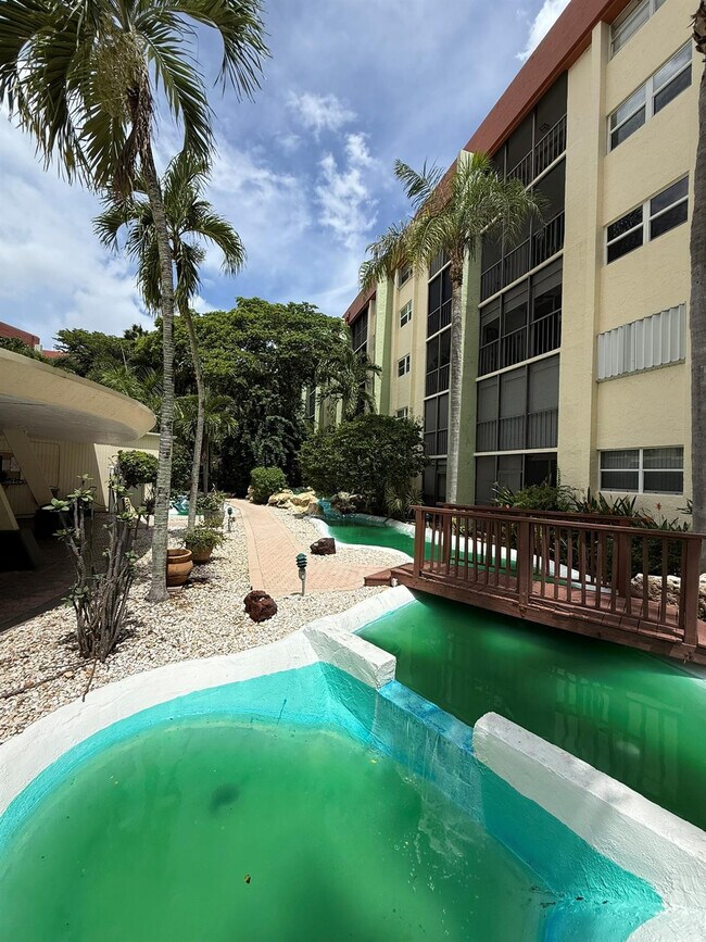 Building Photo - 5300 NE 24th Terrace