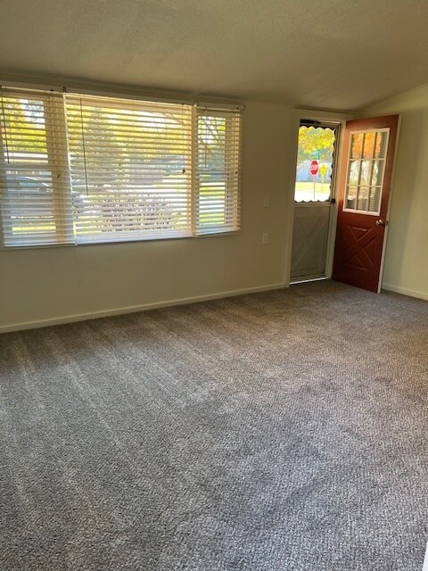 Building Photo - 8414 Bruning St