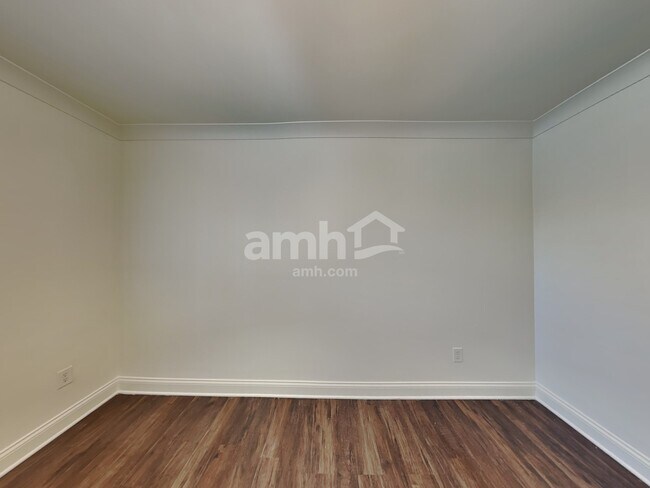 Building Photo - 6747 Thistle Down Dr